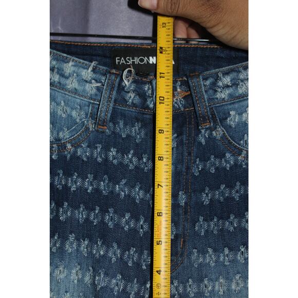 Fashion Nova Flared Bell Botton Distressed Pattern Jeans Size 0 - Picture 4 of 9